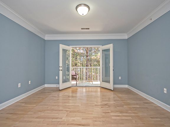 2nd image of 1602 Basildon Rd #1