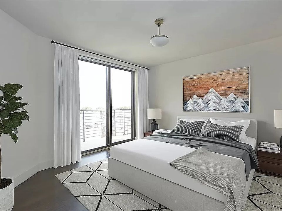 1st image of 341 Eastern Pkwy #3L