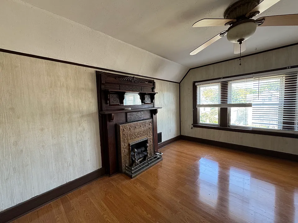 624 Dixwell Ave #3