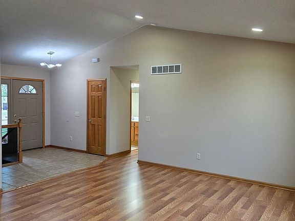 4th image of 4466 35th St NW