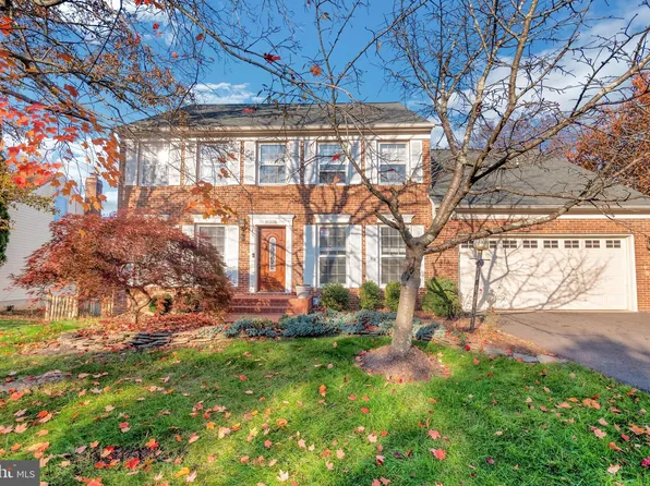 14524 Pebblewood Dr, Gaithersburg, MD 20878