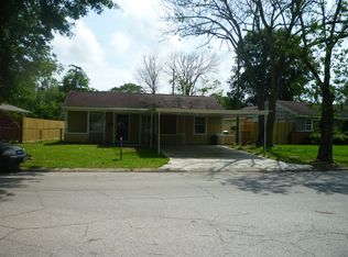 1101 Largo St, Baytown, TX 77520