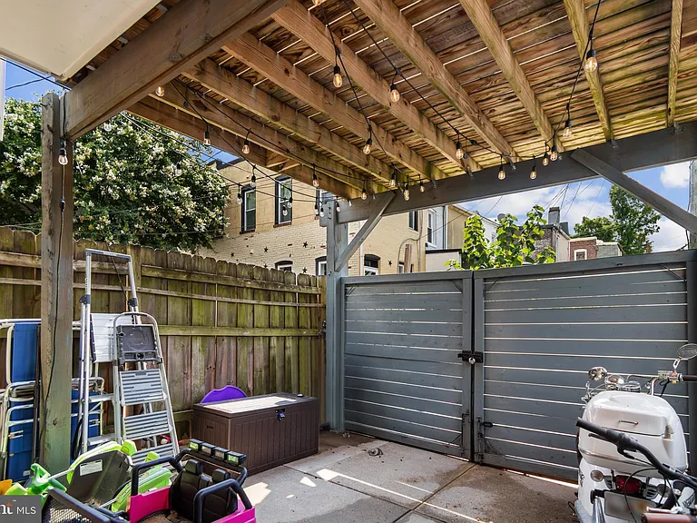 108 N Lakewood Ave — Photo 20