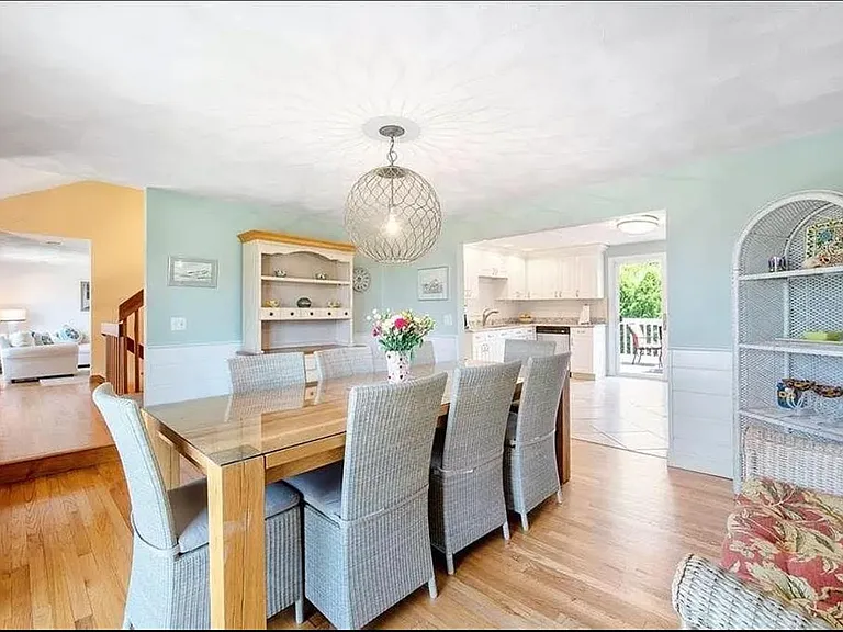 9 Redwood Dr — Photo 4