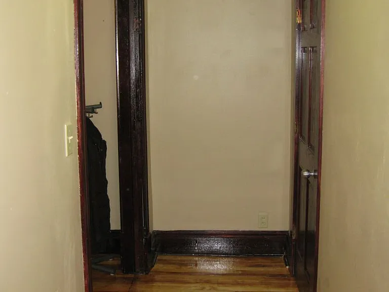 2011 Taylor St NE — Photo 2