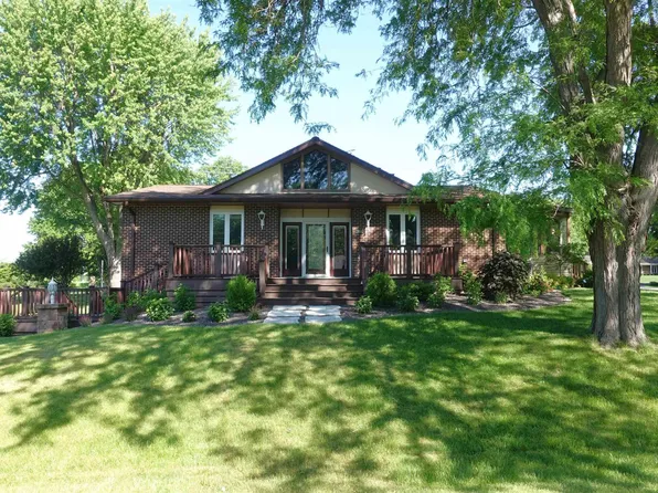 168 Seminole Dr, Galesburg, IL 61401