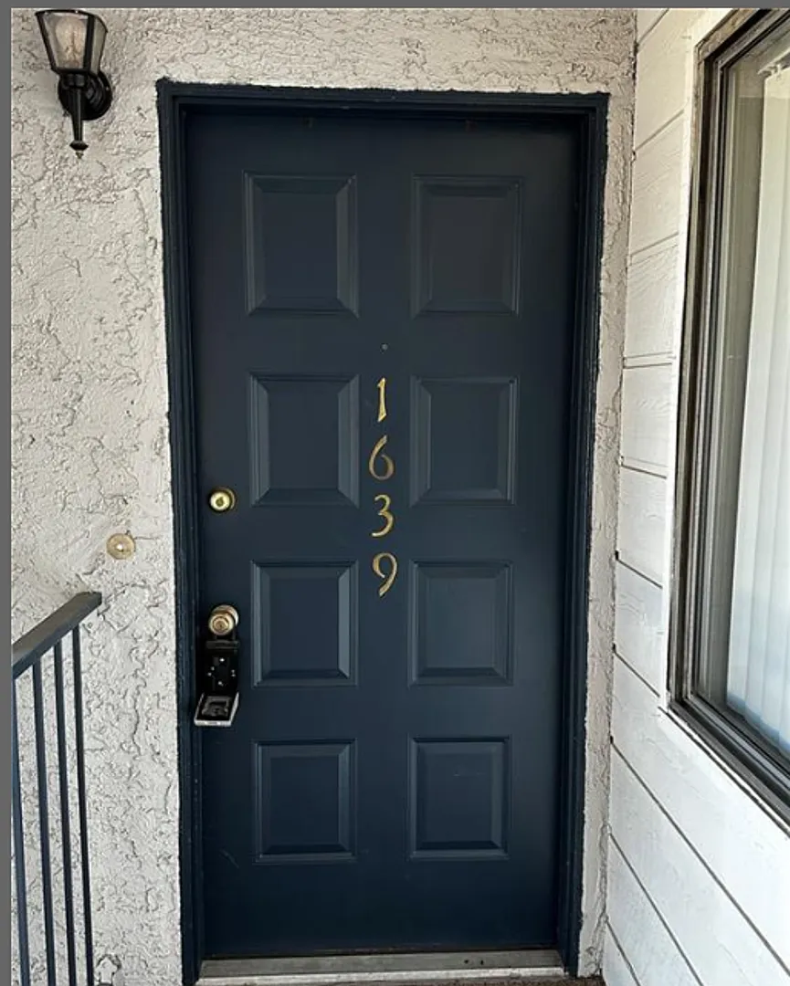 2 Bedroom 1 Bath - 2nd Floor Unit — Photo 2