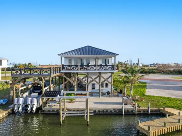 3001 Rebecca Ln, Grand Isle, LA 70358