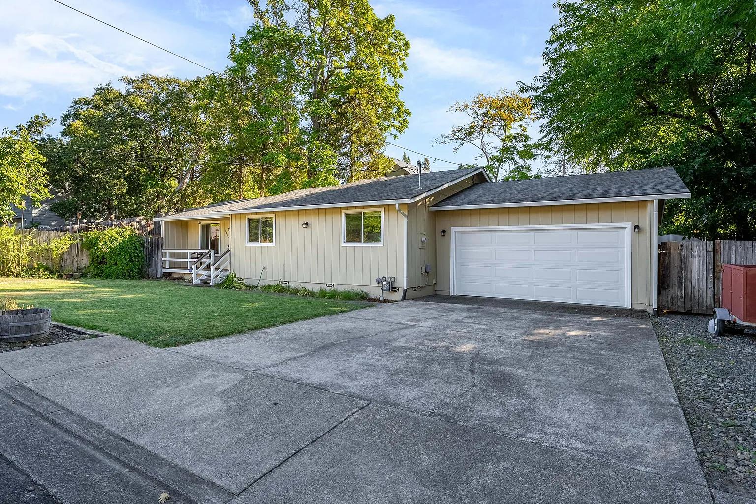1337 NW Gilbert Way photo 1