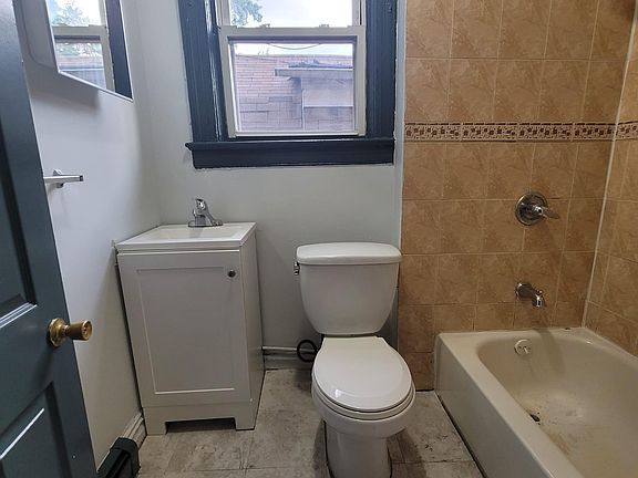 4th image of 9 Ellington St #3A