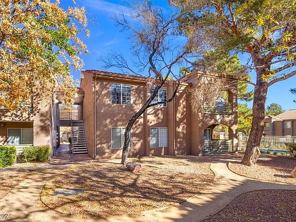 2nd image of 2110 Sealion Dr Unit 204