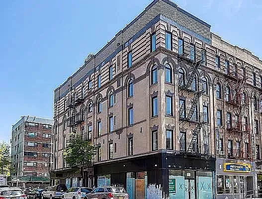 Rented by EXR | media 9