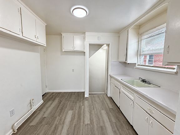 4th image of 6419 Faust Ave