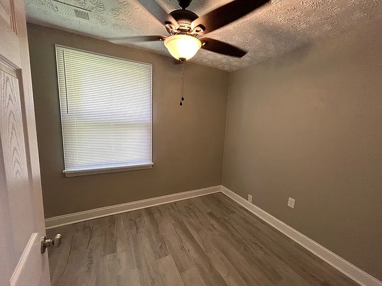 422 Sequoyah Dr — Photo 9