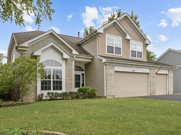 1451 Richmond Ln, Algonquin, IL 60102