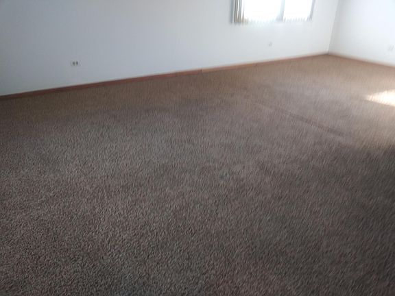 3rd image of 9819 Linn Ave APT 2