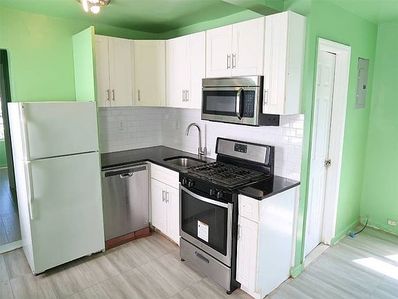 5th image of 11231 Dillon St