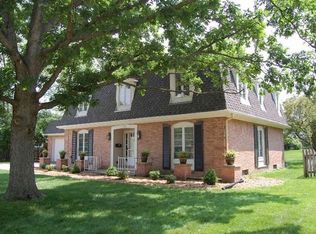 2173 Delaware Dr, Ann Arbor, MI