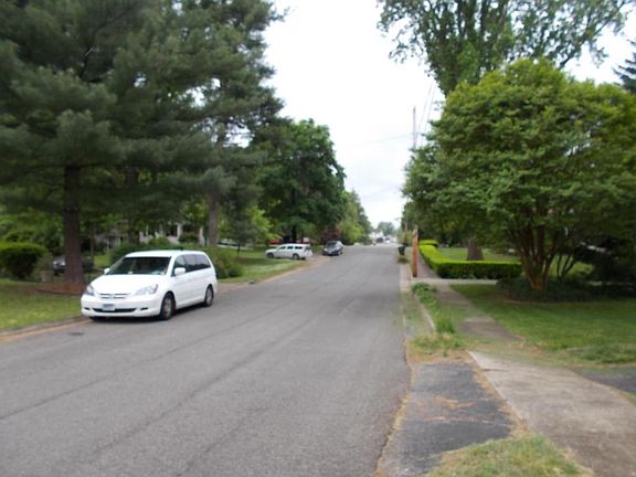 4th image of 176 Lee Ave NE