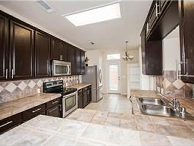 11397 Fountainbridge Dr — Photo 8