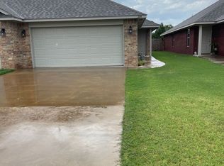 204 Woodbriar Rd, Noble, OK 73068