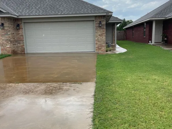 204 Woodbriar Rd, Noble, OK 73068