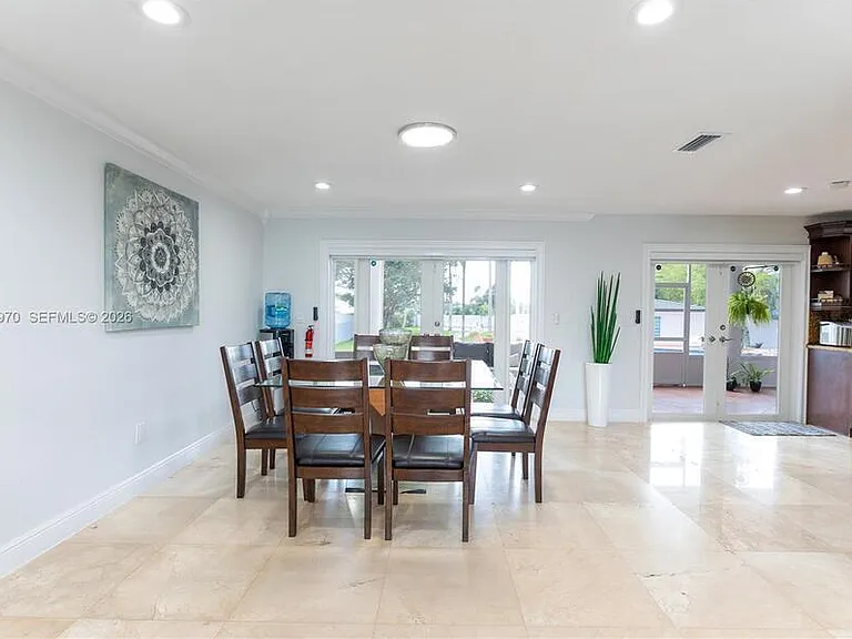 12040 SW 43rd St — Photo 11