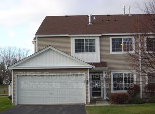 493 Leeward Trl, Woodbury, MN 55129