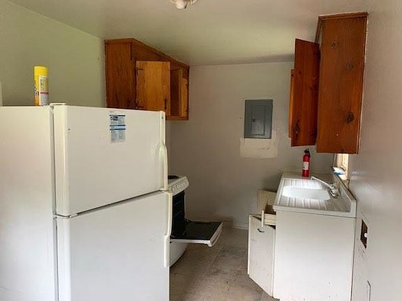 3rd image of 101 Chapel St