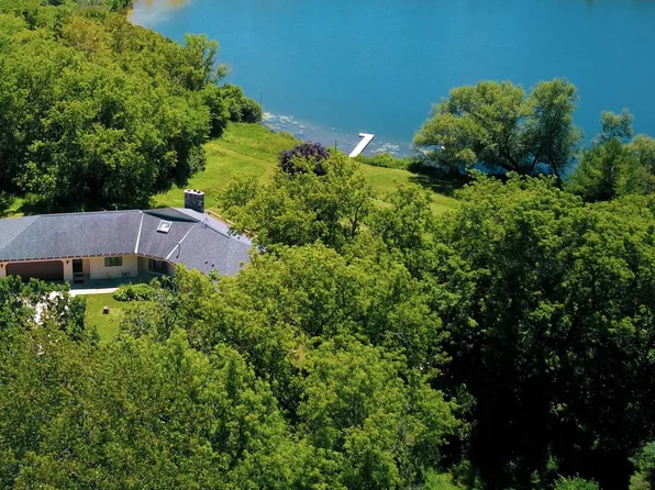3896 Mayfield ROAD, Jackson, WI 53037