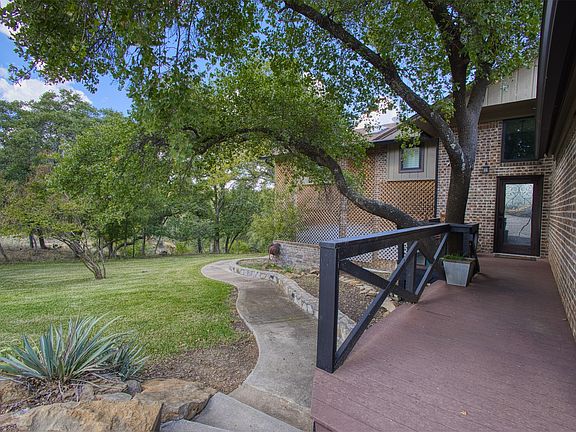 2nd image of 8550 Lakewood Dr