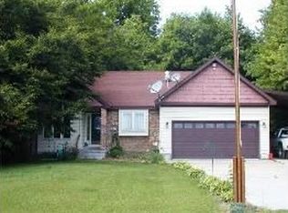 3162 W Plane Ln, Breckenridge, MI 48615