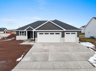 1541 Red Hawk Landing Trl, De Pere, WI 54115
