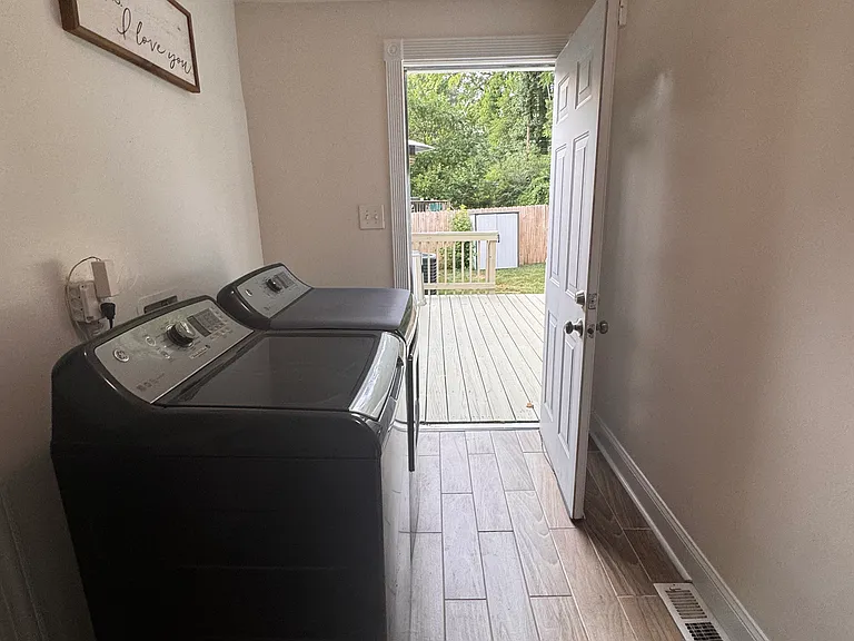 1816 Rockwood Rd — Photo 13