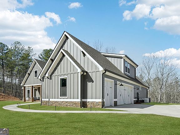 3rd image of 687 River Highlands Rd