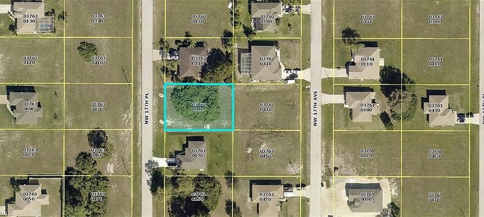 2nd image of 317 NW 17th Pl