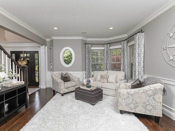 5th image of 8 Gabrielle Ct