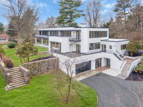 39 Penny Lane, Scarsdale, NY 10583