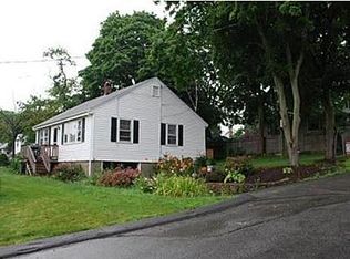 14 Landgrane St, Quincy, MA 02171