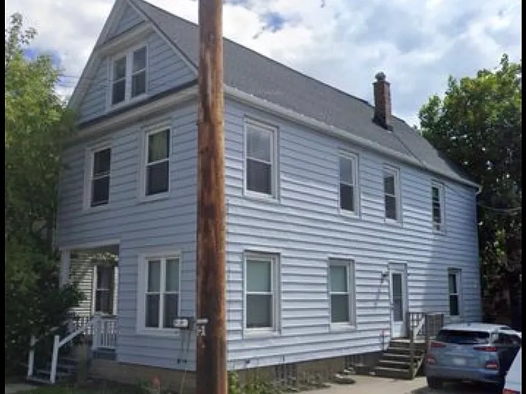 5 Pleasant Ave #UPPER — Photo 8