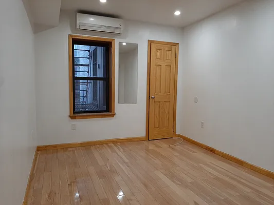 Rented by Jade Stone Real Estate Consulting | media 32