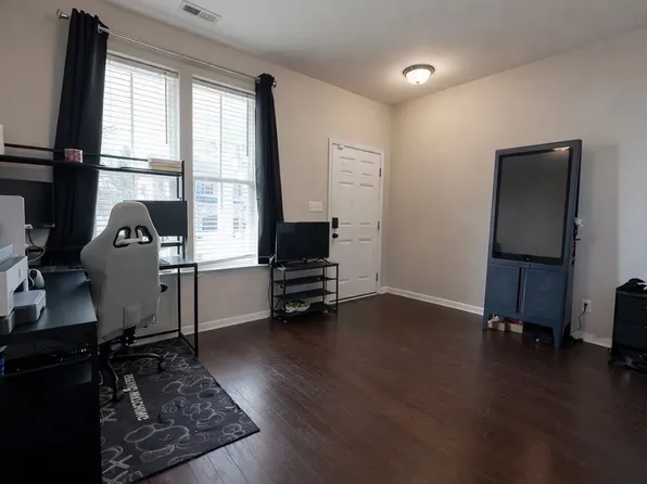 211 Benthall Rd #2, Hampton, VA 23664