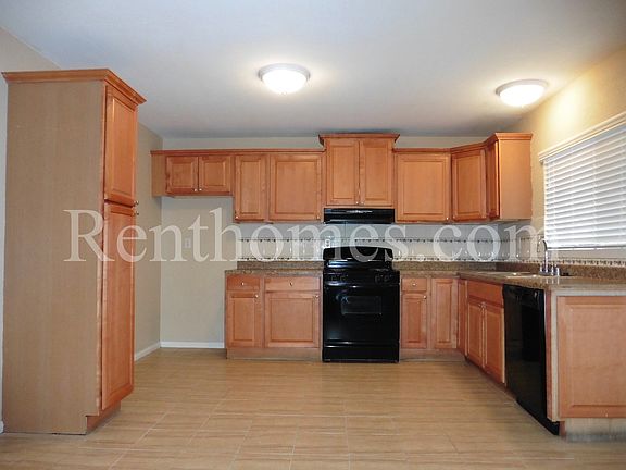 3rd image of 11359 Pegasus Ave