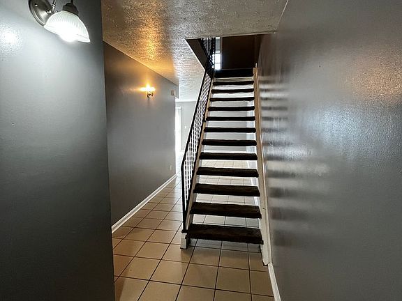 3rd image of 1929 Peabody Ln APT 5