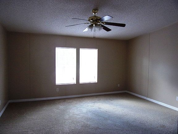 3rd image of 4715 N Berwyn Ter