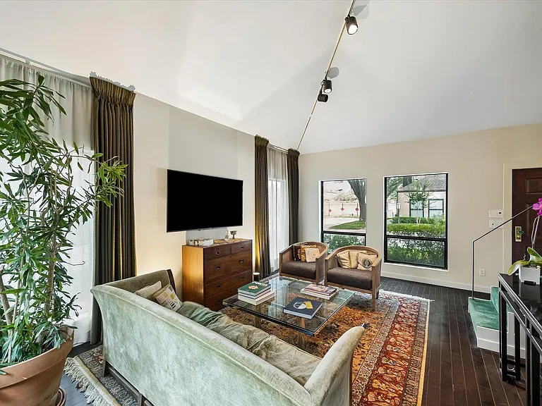 4213 W Alabama St — Photo 5