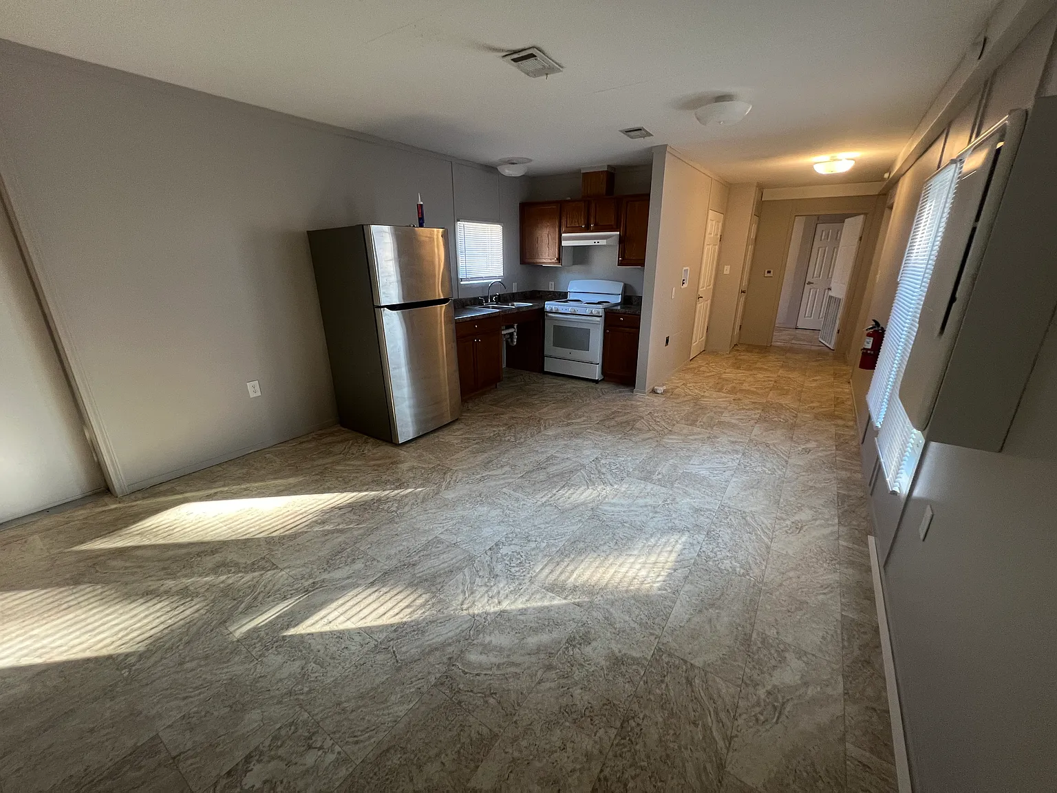 3 bed, $800 — Photo 4