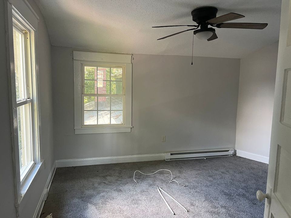 2nd image of 605 Hammond St #3C