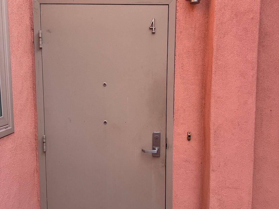 1st image of 1295 University Ave Ste 4