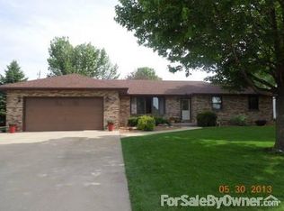 105 Garfield Ave, La Salle, IL 61301